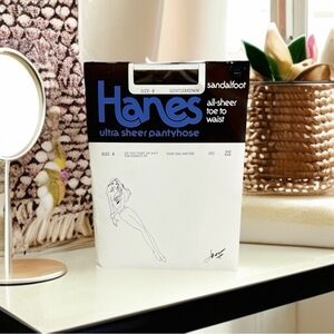 NIB Vintage HANES Ultra Sheer Pantyhose Gentle Brown Sandalfoot Tights Hosiery